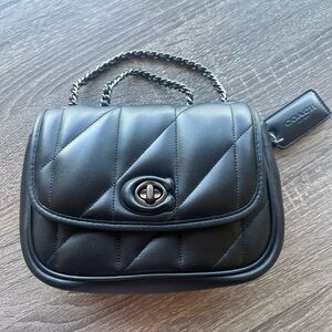 Coach Quilted Madison 18 in black